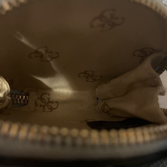 GUESS Light Blue Shoulder Bag with Coin Pouch New Without Tags - Picture 9 of 10